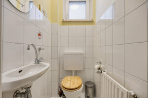 WC mit Fenster