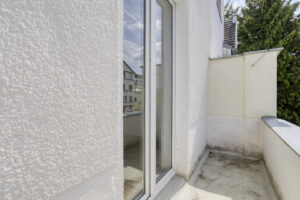 Balkon Straßenseite 1.OG 2