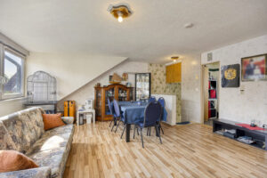 Wohnung 2: Wohn- und Essbereich